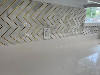 422 E Chapa Ave, Pharr, TX 78577 - photo 6