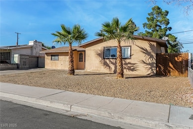 4504 Nolan Ln, Las Vegas, NV 89107 - photo 3