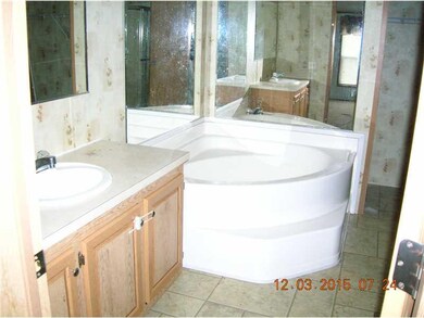 Master Bath/Spa.