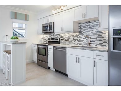 960 7th St S unit 101, Naples, FL 34102 - photo 6