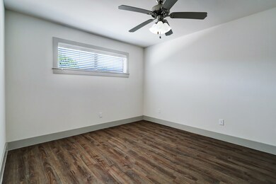 4300 Rosslyn Rd unit 24, Houston, TX 77018 - photo 7