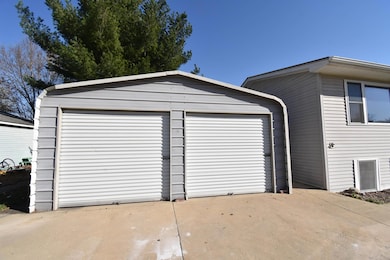 201 Westline Dr, Hazleton, IA 50641 - photo 4