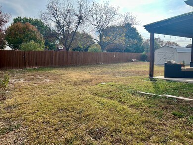 505 Galia St, Bowie, TX 76230 - photo 5