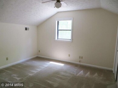 23316 White Elm Ct, California, MD 20619 - photo 4