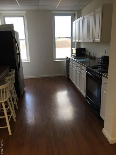 249 Main St unit East, Huntington, NY 11743 - photo 6