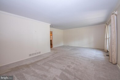 430 Chesterfield Dr, Downingtown, PA 19335 - photo 6