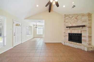 7510 Split Oak Ct, Houston, TX 77040 - photo 4