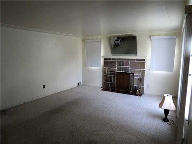 Living Room. A large 18X13 living room includes a 