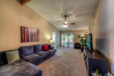 005_Family Room