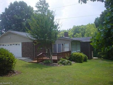 842 Holly Dr, Asheboro, NC 27205 - photo 3