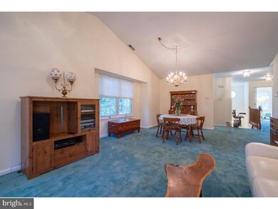 352 Danbury Ct unit 352, Glen Mills, PA 19342 - photo 6