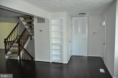 6350 Meeting House Way, Alexandria, VA 22312 - photo 4