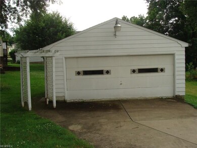 2 car garage & concrete driveway