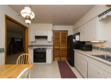 KITCHEN - Doors close or open from Great Room