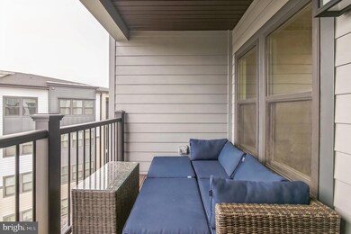 Woodland Park East unit Z, Herndon, VA 20171 - photo 5