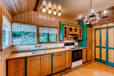 8026 W Mercer Way, Mercer Island, WA 98040 - photo 6