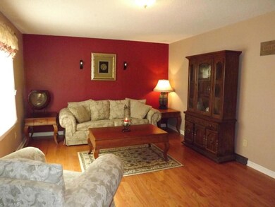 254 Oak Leaf Rd, Asheboro, NC 27205 - photo 2