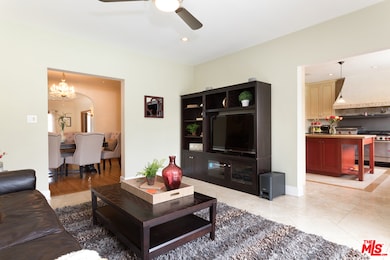 2132 Wellington Rd, Los Angeles, CA 90016 - photo 4