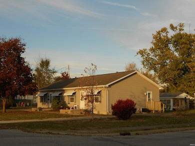 553 & 555 May St unit 2, Peru, IN 46970 - photo 3