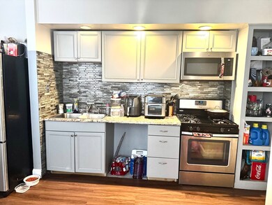 27 W 5th St, Lowell, MA 01850 - photo 4