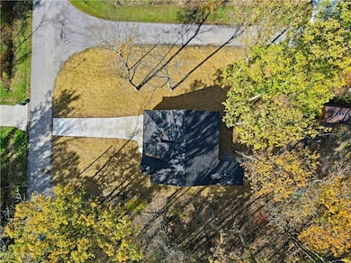 603 Oriole Dr, Roaming Shores, OH 44084 - photo 5