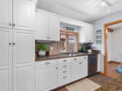 10529 N Moore St, Syracuse, IN 46567 - photo 7