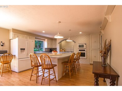 1475 Amberland Ave, Eugene, OR 97401 - photo 7