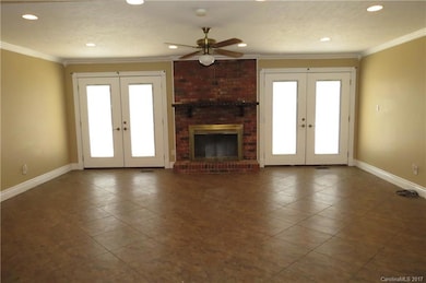 104 Knox St, Statesville, NC 28677 - photo 3