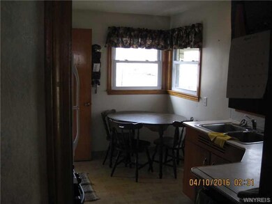 1610 Moll St, North Tonawanda, NY 14120 - photo 3