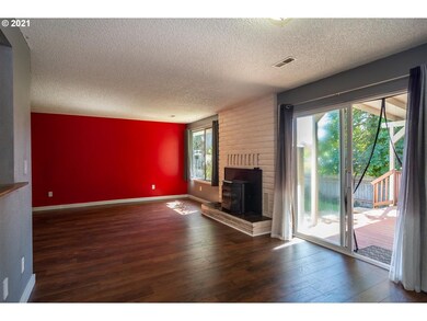 1316 E Fourth Ave, Sutherlin, OR 97479 - photo 7