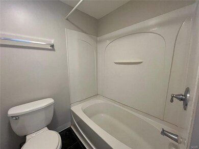 526 Broad St unit 7, Emmaus, PA 18049 - photo 6