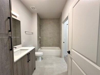 18412 Homestead Ave unit 110, Miami, FL 33157 - photo 6