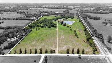 27627 W 335th St, Osawatomie, KS 66064 - photo 3