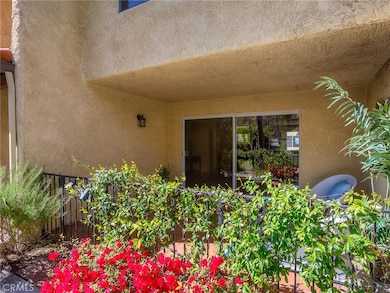 9531 Via Ricardo, Burbank, CA 91504 - photo 3