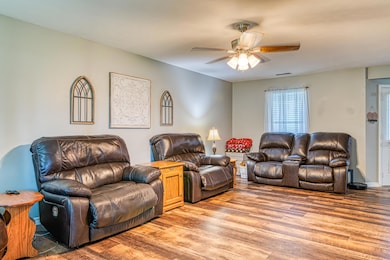 684SkyviewDrBransonMO-7