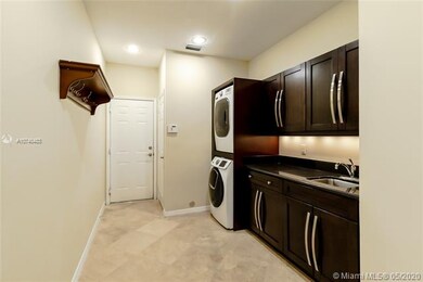 11485 SW 22nd Ct, Davie, FL 33325 - photo 7