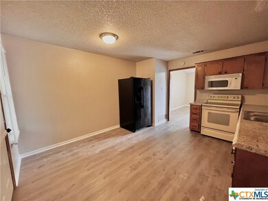 204 North Dr unit A, Copperas Cove, TX 76522 - photo 4