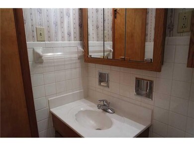 1005 Byland Dr, Beech Grove, IN 46107 - photo 6