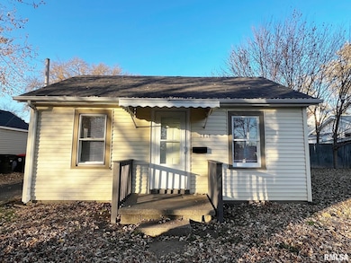 1411 E Crestwood Dr, Peoria, IL 61614 - photo 2