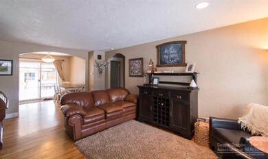 335 NE 10th St, Bend, OR 97701 - photo 6