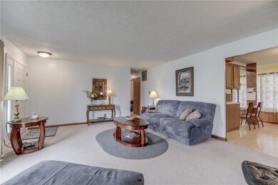 801 Willark Dr, Whiteland, IN 46184 - photo 7