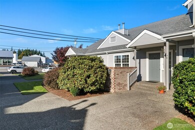 126 E Grover St unit 6, Lynden, WA 98264 - photo 2