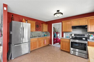 1311 Kokopelli Dr, Edinburg, TX 78541 - photo 6