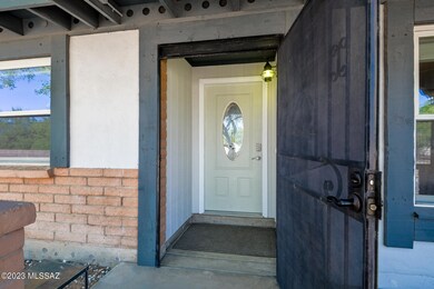 3725 N Tres Lomas-6