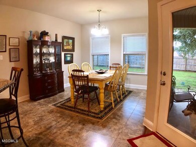 9051 River Birch Kitchen Dinner