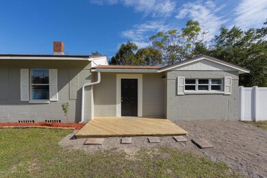 569 Laurina St, Jacksonville, FL 32216 - photo 2
