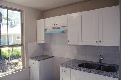 7716 Appleton St unit C, Houston, TX 77022 - photo 5