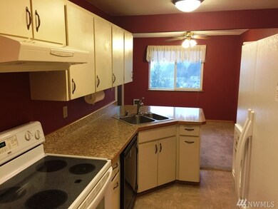 20145 Vikings Crest Loop NE unit 3-305, Poulsbo, WA 98370 - photo 4