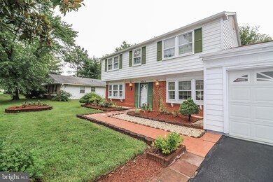 4305 Middle Ridge Dr, Fairfax, VA 22033 - photo 3