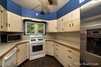 1004 Green St-025